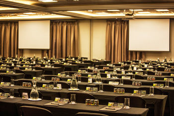 Pivot Hotel Montecasino 4*