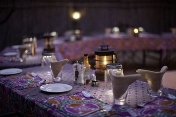 Sausage Tree Safari Camp 4*