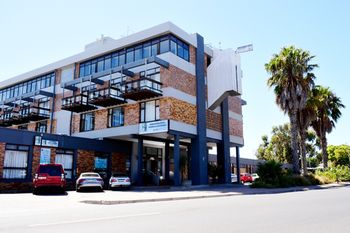 Hoedjiesbaai Hotel 2*