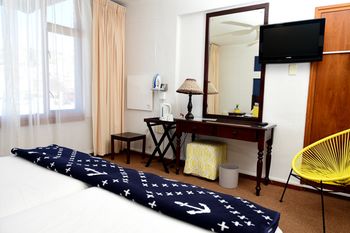 Hoedjiesbaai Hotel 2*