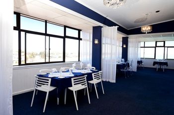 Hoedjiesbaai Hotel 2*