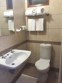 Hoedjiesbaai Hotel 2*