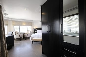 Villa Moyal 0*