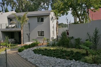 Villa Moyal 0*