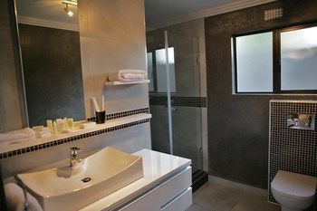 Villa Moyal 0*