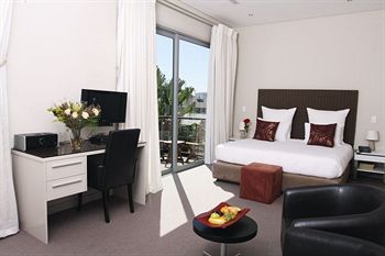 The One 8 Hotel 4*