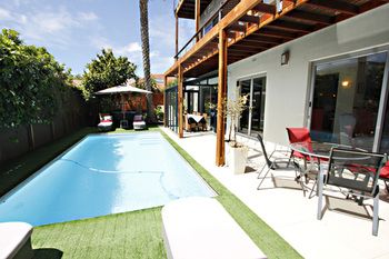 The One 8 Hotel 4*