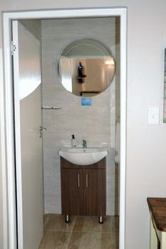 Dilisca Guesthouse 4*