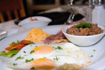 Dilisca Guesthouse 4*