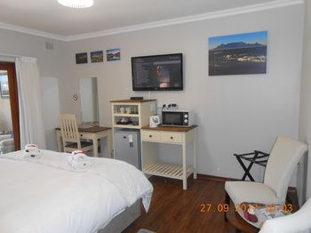 Dilisca Guesthouse 4*