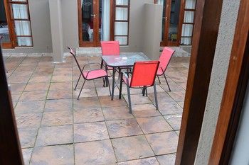 Dilisca Guesthouse 4*