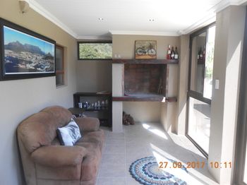 Dilisca Guesthouse 4*