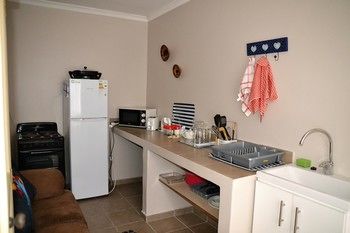 Dilisca Guesthouse 4*