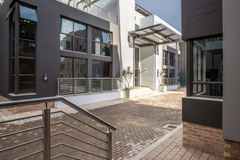 Cag the Hub Bryanston 0*