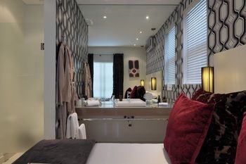 Zest Boutique Hotel 5*