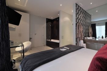 Zest Boutique Hotel 5*
