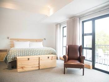 7 Ackermann Place Guest House 3*