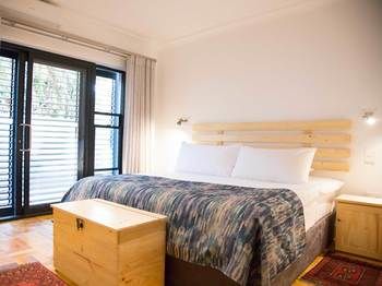 7 Ackermann Place Guest House 3*