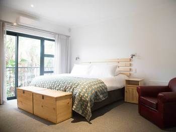 7 Ackermann Place Guest House 3*