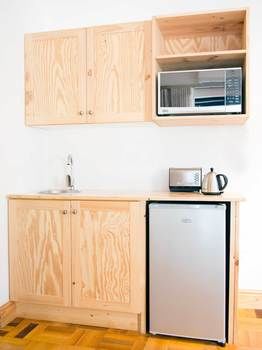 7 Ackermann Place Guest House 3*