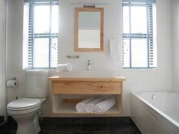 7 Ackermann Place Guest House 3*