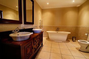 Afrique Boutique Hotel Ruimsig 4*