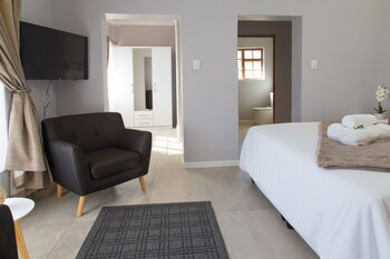 Lauradale Accommodation 3*