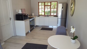 Lauradale Accommodation 3*