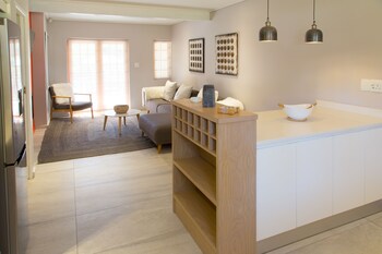 Lauradale Accommodation 3*