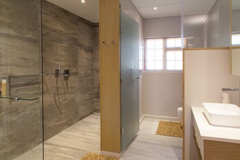 Lauradale Accommodation 3*