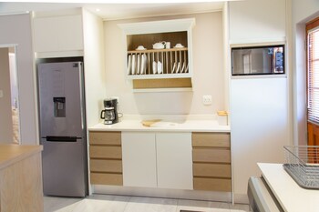 Lauradale Accommodation 3*