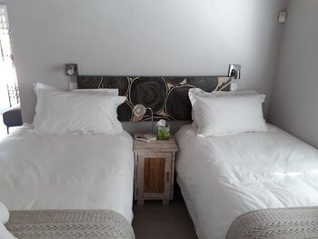Lauradale Accommodation 3*