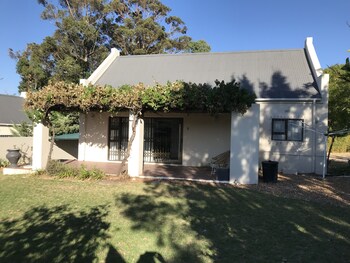 Lauradale Accommodation 3*