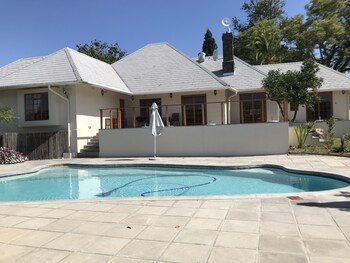 Lauradale Accommodation 3*