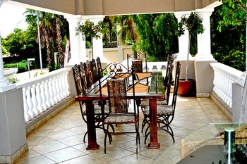 All Seasons Boutique Hotel 3*