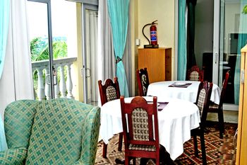All Seasons Boutique Hotel 3*