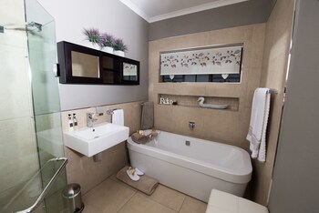 Birds Babble Self Catering Guest House 0*