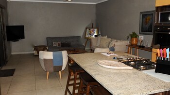 Birds Babble Self Catering Guest House 0*