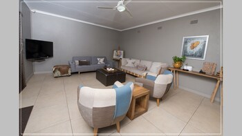 Birds Babble Self Catering Guest House 0*