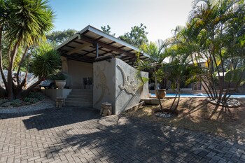 Birds Babble Self Catering Guest House 0*