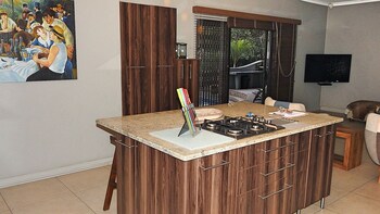 Birds Babble Self Catering Guest House 0*