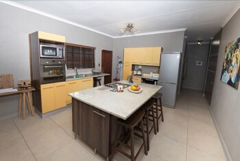 Birds Babble Self Catering Guest House 0*