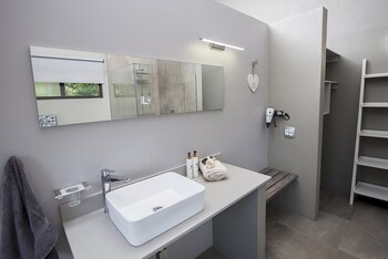 Birds Babble Self Catering Guest House 0*