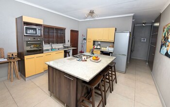Birds Babble Self Catering Guest House 0*