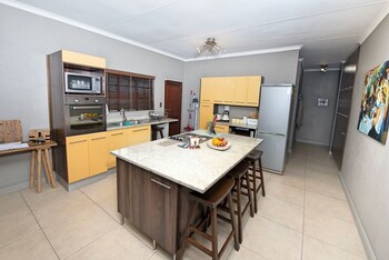 Birds Babble Self Catering Guest House 0*