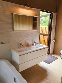 Kingfisher Creek Safari Lodge 3*