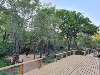 Kingfisher Creek Safari Lodge 3*