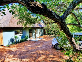 Kingfisher Creek Safari Lodge 3*