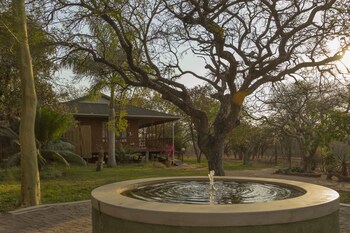 Kingfisher Creek Safari Lodge 3*