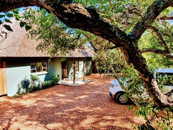 Kingfisher Creek Safari Lodge 3*